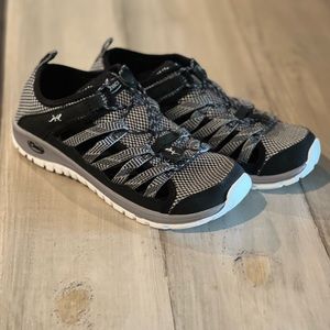 BRAND NEW with box, never worn Chaco Outcross 2 shoes